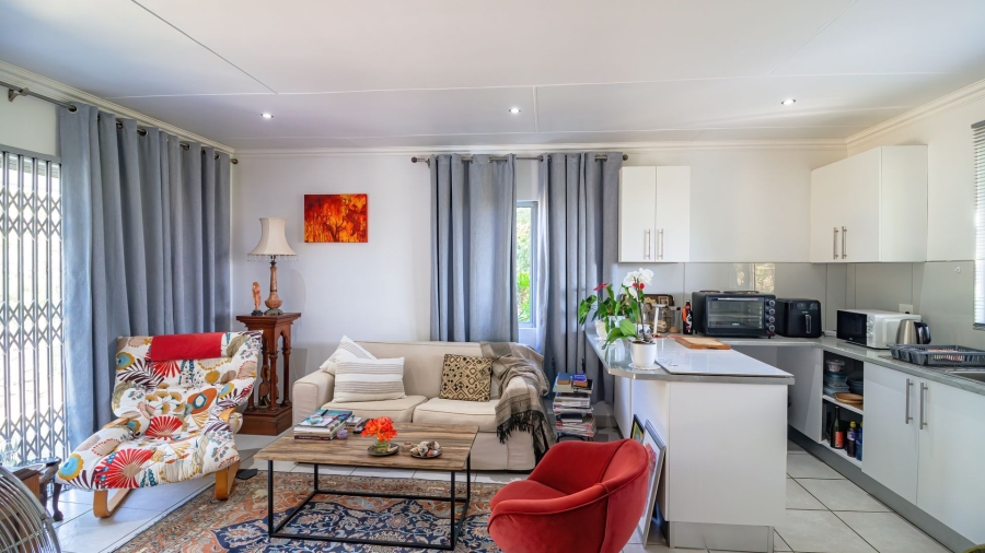 5 Bedroom Property for Sale in Sunrise On Sea Eastern Cape